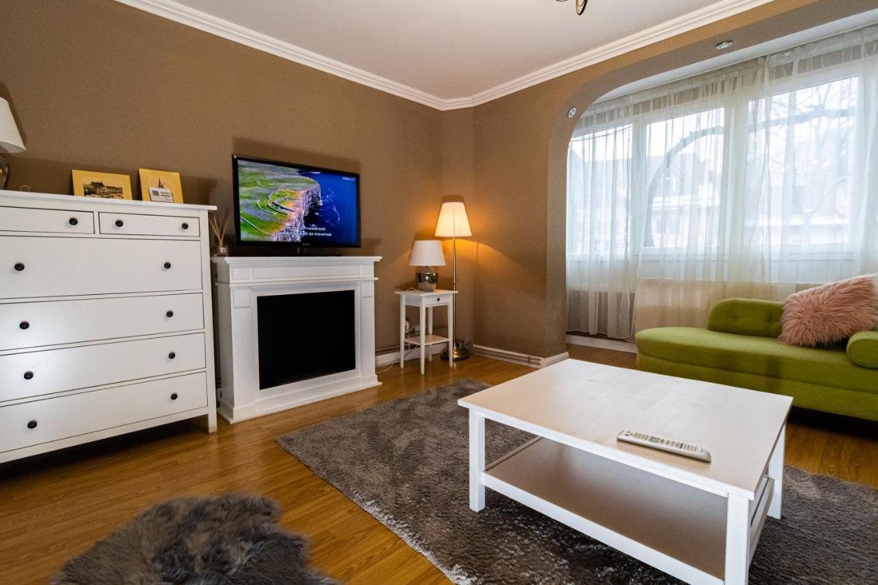 Central Apt. Near Afi Mall, 5 Mins To The Old Town By Car Appartamento