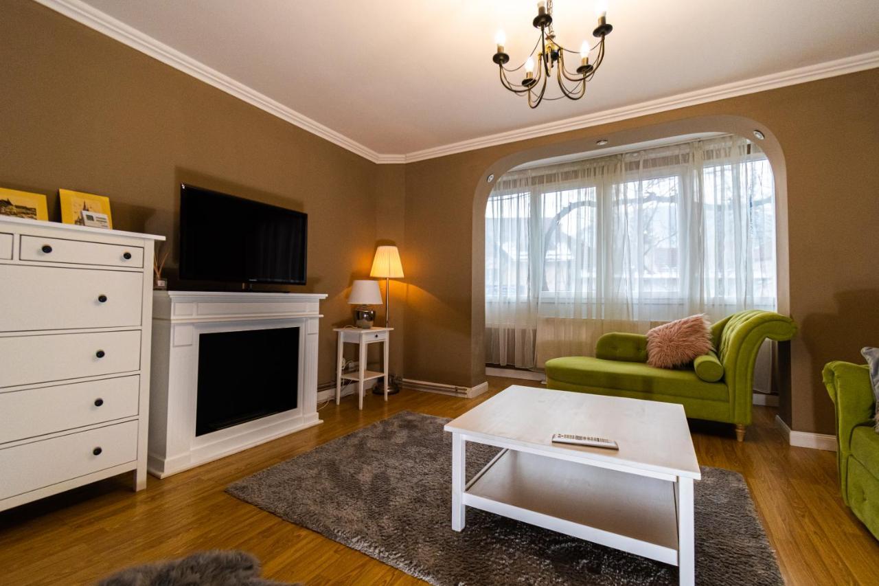 Central Apt. Near Afi Mall, 5 Mins To The Old Town By Car Appartamento